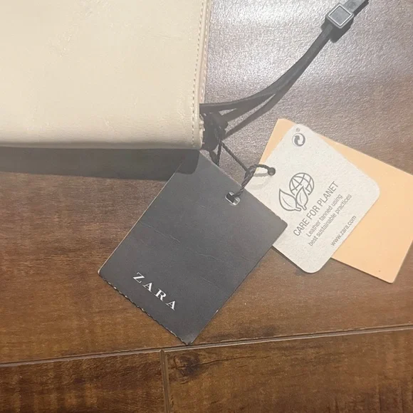 Zara Cream to the Knee Boots - Picture 4 of 9